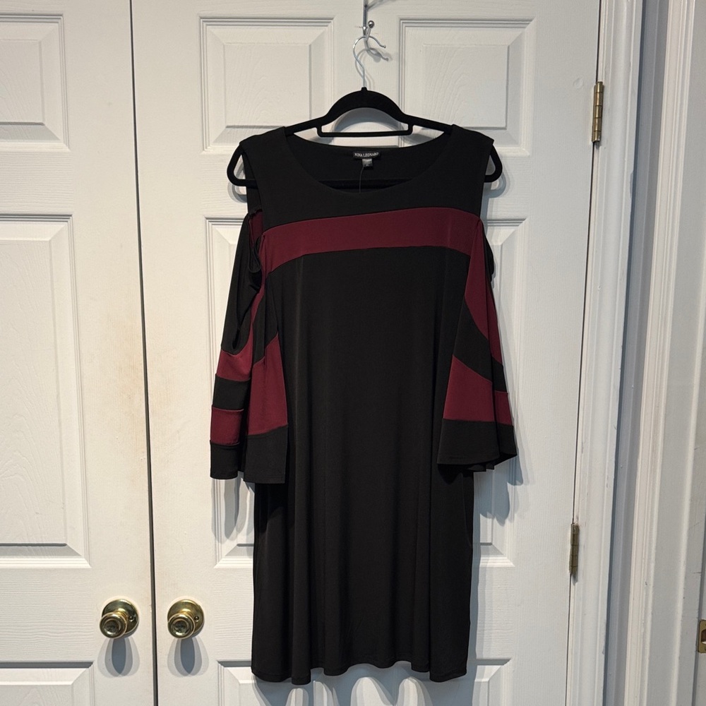 Nina Leonard Black and Burgundy cold shoulder bell sleeve Dress